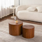 Table basse ronde noyer, Plateau MDF, Côtés sculptés en relief, 1 personne