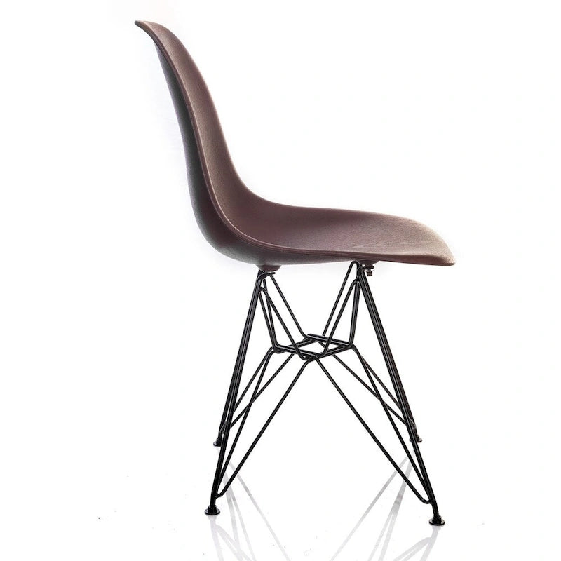 Chaise de salle à manger moderne du milieu du siècle en bois marron avec pieds Eiffel en acier noir, 1 place